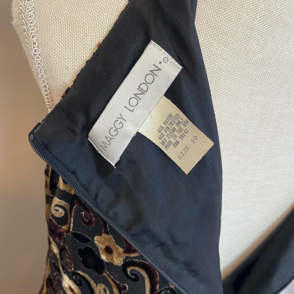 Maggie London Burnout Velvet Sleeveless Shift Dress Sz 10 - Picture 5 of 6
